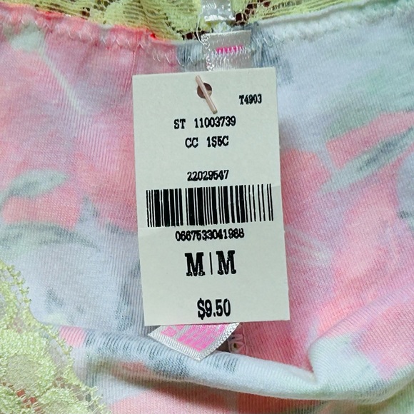 NWT VS PINK Cotton & Lace floral cheeky panty underwear Medium - Picture 3 of 3